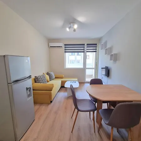 Mateo Summer Cinema 公寓 *